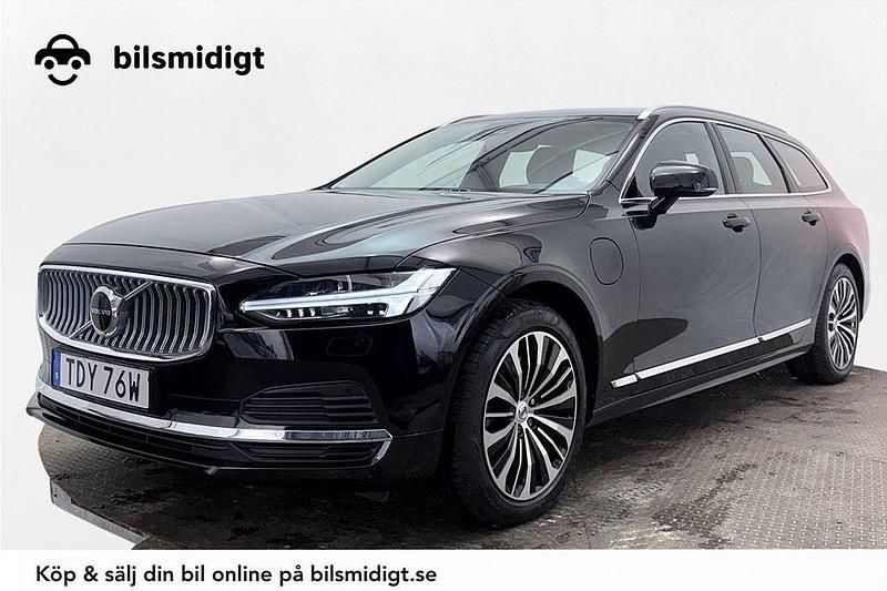 Svart Begagnad 2022 Volvo V90 Momentum Kombi | 409 800 kr (Marknadspris) - Bild 1/3