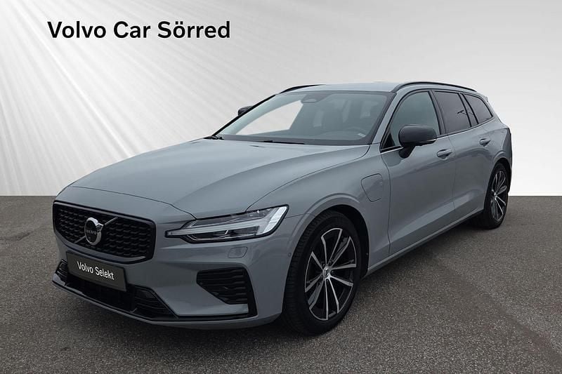 Grå Begagnad 2024 Volvo V60 Kombi | 469 900 kr (Dyr) - Bild 1/3