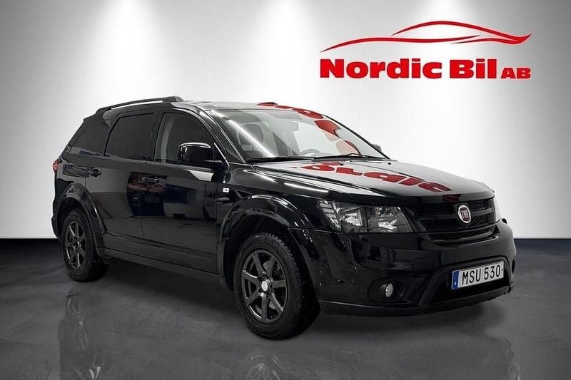 Svart Begagnad 2015 Fiat Freemont Black Code SUV | 79 900 kr (Bra pris) - Bild 1/4