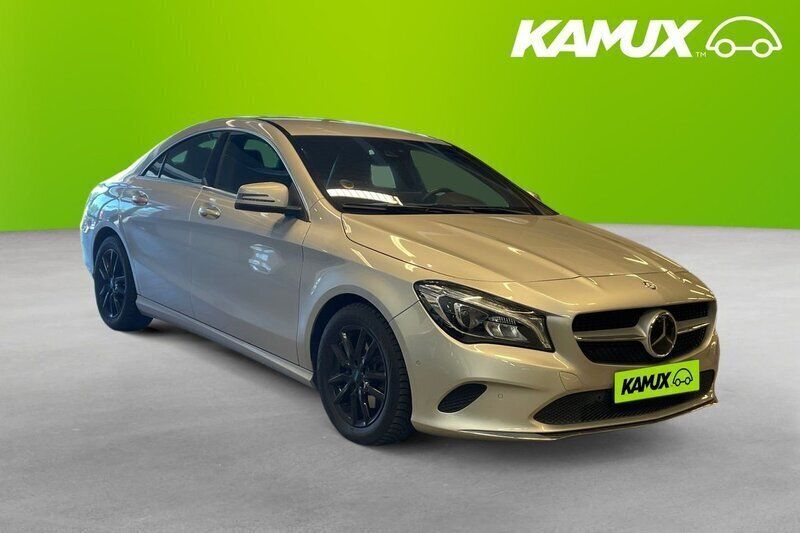 Silver (grå) Begagnad 2017 Mercedes CLA220 Sedan | 219 900 kr (Marknadspris) - Bild 1/3
