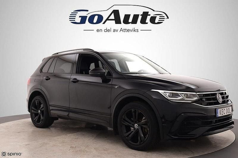 Svart Begagnad 2022 VW Tiguan R-line SUV | 289 500 kr (Marknadspris) - Bild 1/4