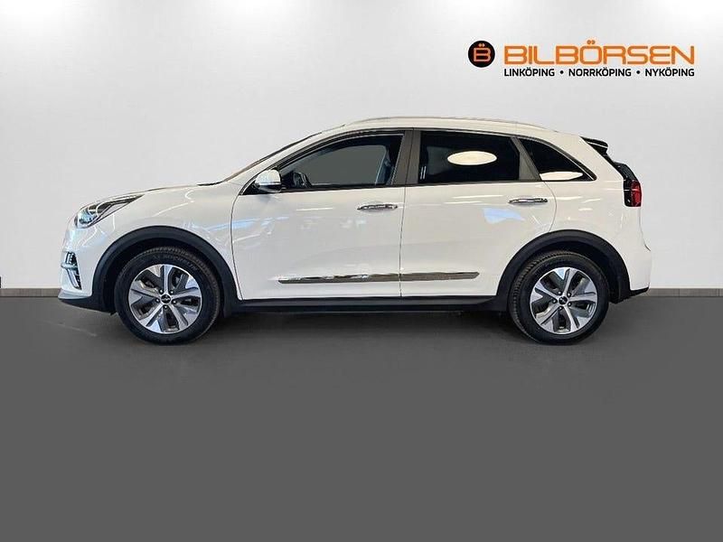 Begagnad Kia e-Niro Advance 150 kW (204 HK) 2022 Vit SUV