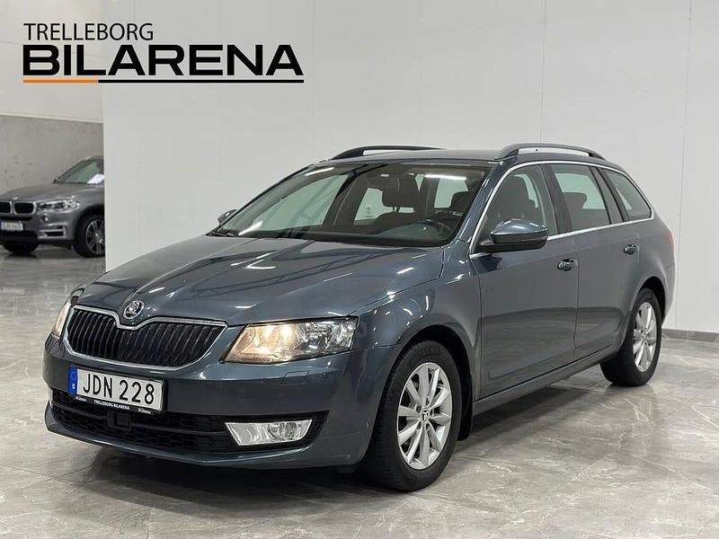 Begagnad Skoda Octavia Ambition 110 HK (80 kW) 2015 Grå Halvkombi