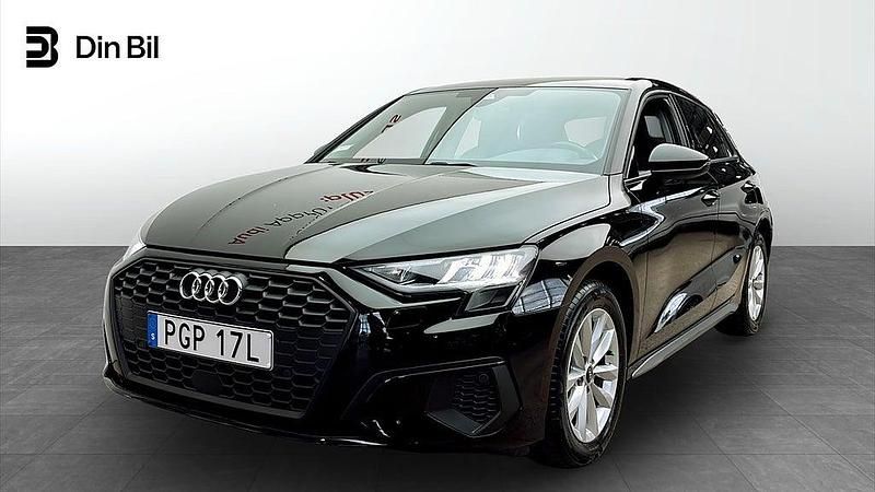 Svart Begagnad 2022 Audi A3 Sportback Proline Halvkombi | 229 000 kr (Marknadspris) - Bild 1/4