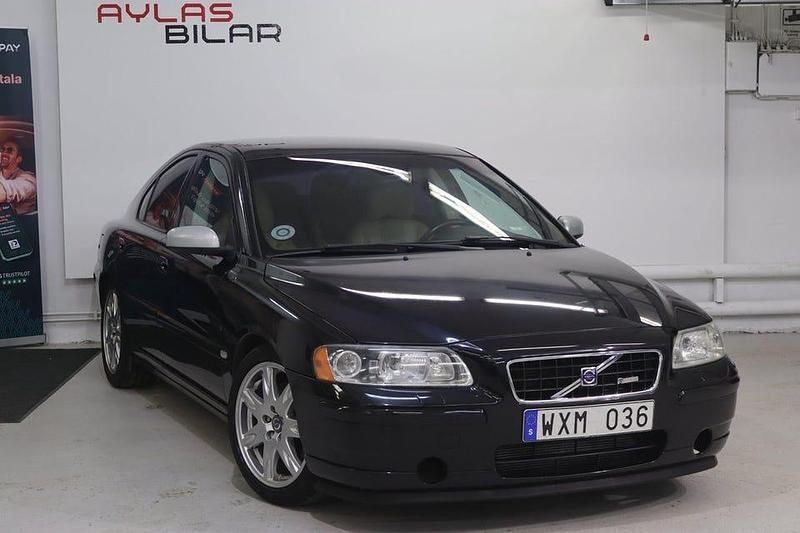 Svart Begagnad 2006 Volvo S60 Momentum Sedan | 59 900 kr (Lite dyr) - Bild 1/4
