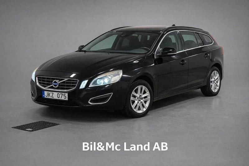 Svart Begagnad 2012 Volvo V60 Momentum Kombi | 69 999 kr (Bra pris) - Bild 1/4