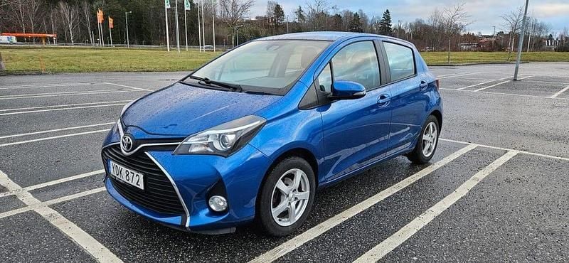 Begagnad 2016 Toyota Yaris Halvkombi | 113 000 kr (Bra pris) - Bild 1/4