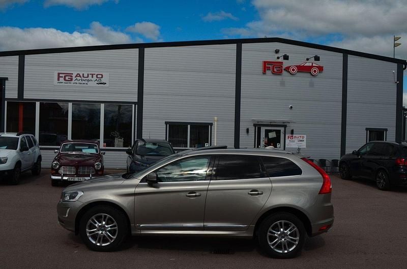 Begagnad Volvo XC60 Summum 164 HK (120 kW) 2013 Ljusbrun SUV