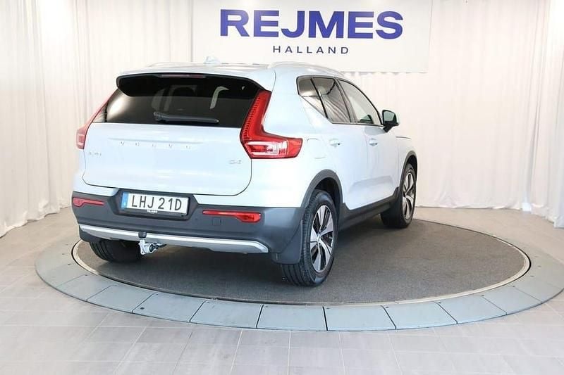 Begagnad Volvo XC40 200 HK (147 kW) 2021 Silver SUV