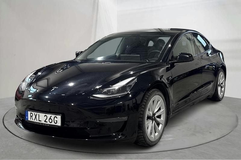 Svart Begagnad 2021 Tesla Model 3 Long Range AWD Sedan | 260 000 kr (Superpris) - Bild 1/4