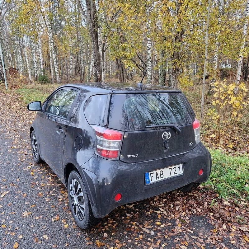 Begagnad Toyota iQ 68 HK (50 kW) 2009 Halvkombi