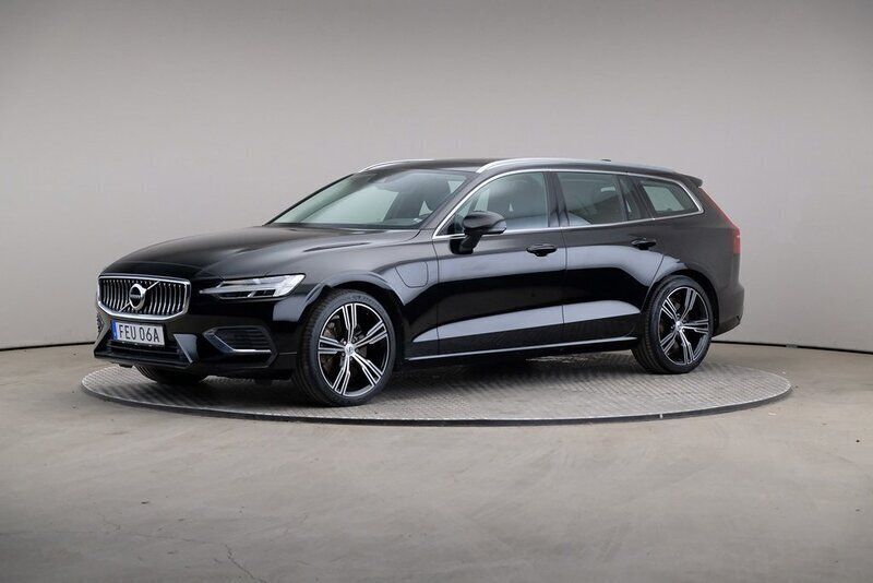 Svart Begagnad 2022 Volvo V60 Inscription Kombi | 359 000 kr (Marknadspris) - Bild 1/4