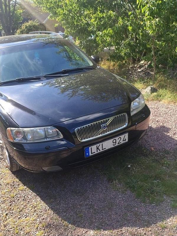 Svart Begagnad 2008 Volvo V70 Kinetic Kombi | 45 000 kr (Bra pris) - Bild 1/4