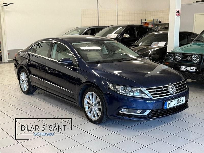Mörkblå Begagnad 2012 VW CC Sedan | 114 900 kr (Dyr) - Bild 1/4