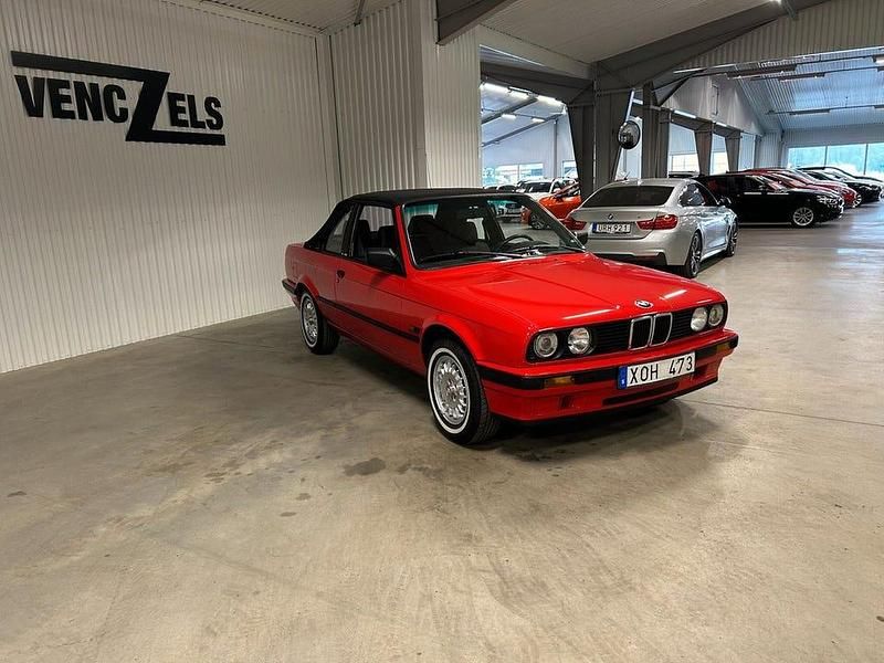 Begagnad BMW 316 99 HK (72 kW) 1990 Röd Cab