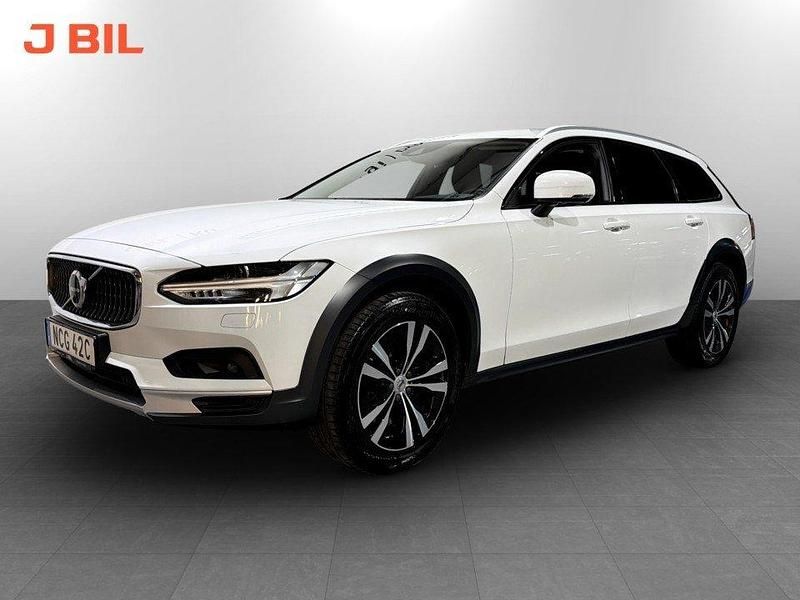 Vit Begagnad 2021 Volvo V90 CC Momentum Kombi | 249 900 kr (Marknadspris) - Bild 1/4