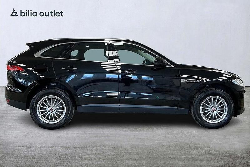 Begagnad Jaguar F-Pace 180 HK (132 kW) 2019 Svart SUV