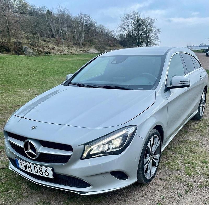 Silver Begagnad 2019 Mercedes CLA220 Shooting Brake Kombi | 209 000 kr (Marknadspris) - Bild 1/4