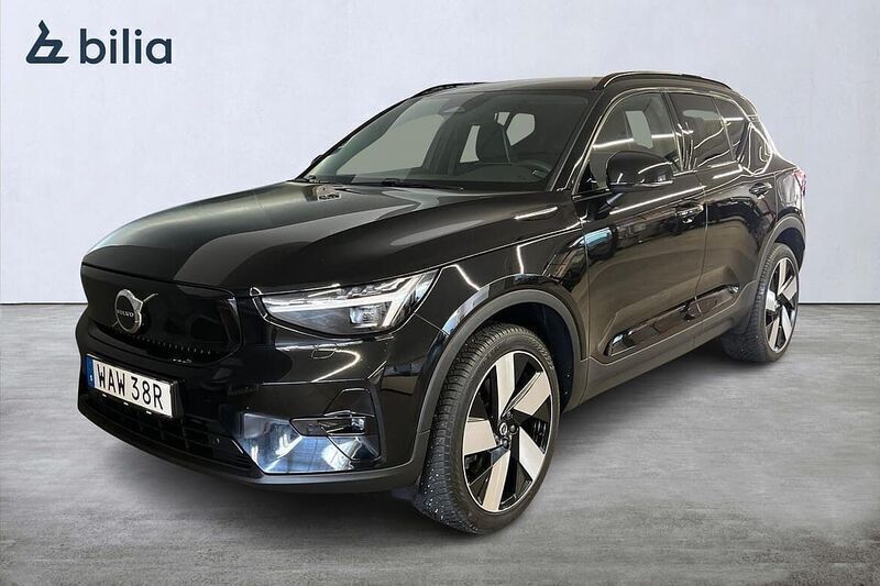 Svart Begagnad 2023 Volvo XC40 Plus SUV | 439 000 kr - Bild 1/2