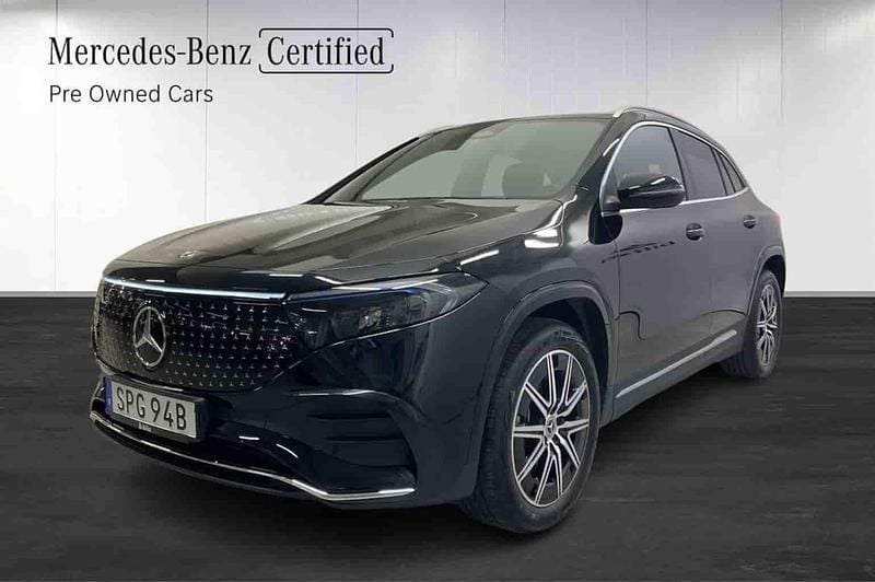 Svart Ny 2026 Mercedes EQA300 SUV | 528 900 kr (Marknadspris) - Bild 1/1