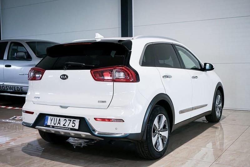 Begagnad Kia Niro Advance 141 HK (103 kW) 2018 Vit SUV