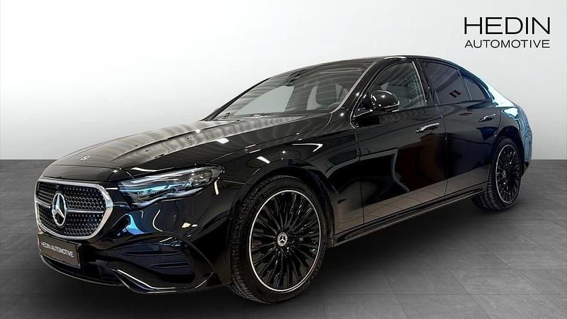 Svart Begagnad 2025 Mercedes E300 Advanced Sedan | 709 900 kr - Bild 1/4