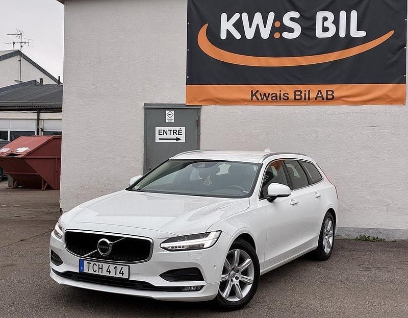 Vit Begagnad 2017 Volvo V90 Momentum Kombi | 179 900 kr (Marknadspris) - Bild 1/4