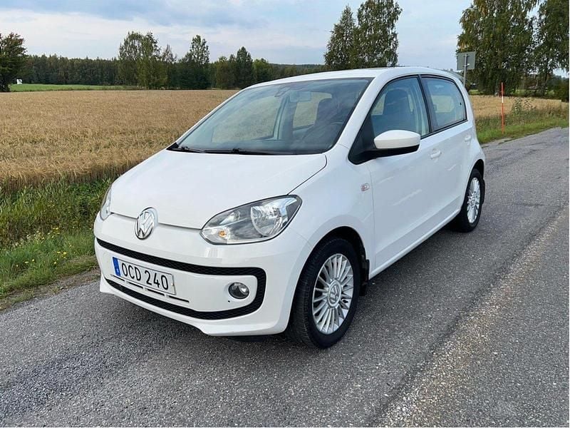 Vit Begagnad 2016 VW up! Halvkombi | 74 000 kr (Bra pris) - Bild 1/4