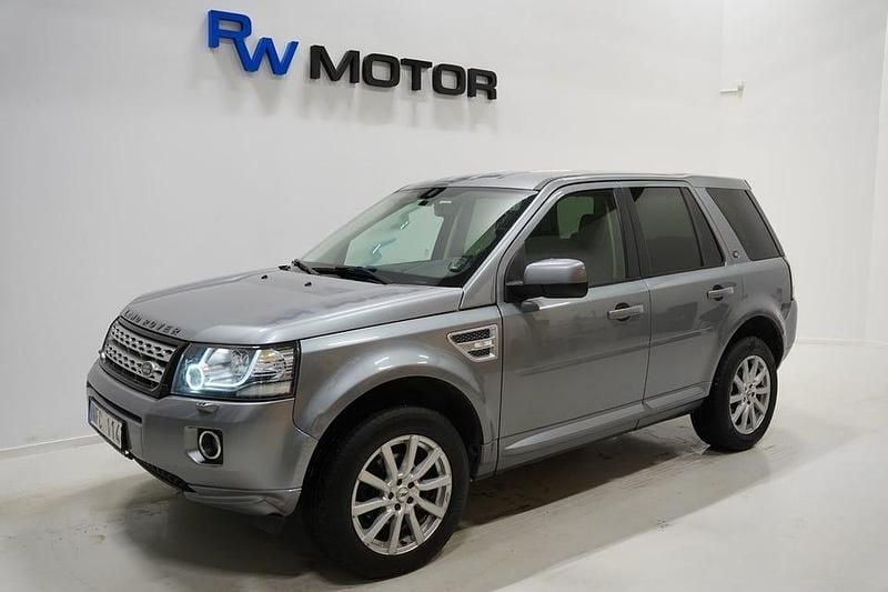 Grå Begagnad 2012 Land Rover Freelander 2 SUV | 74 900 kr (Marknadspris) - Bild 1/4