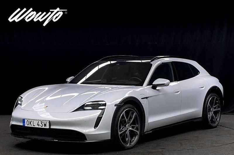 Ljusgrå Begagnad 2022 Porsche Taycan 4S Cross Turismo Sedan | 899 800 kr (Lite dyr) - Bild 1/3