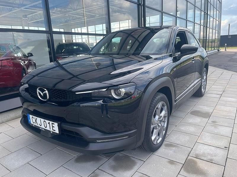 Svart Begagnad 2023 Mazda MX30 SUV | 279 900 kr - Bild 1/4