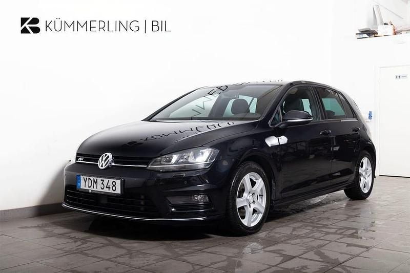 Begagnad VW Golf VII R-line 151 HK (111 kW) 2016 Svart Halvkombi