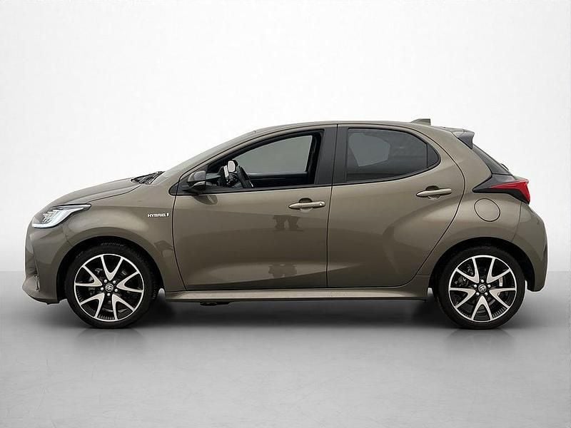 Begagnad Toyota Yaris 2021 Grön Halvkombi