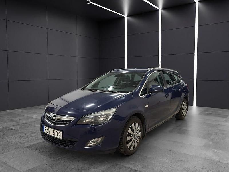 Blå Begagnad 2011 Opel Astra Enjoy Kombi | 39 900 kr (Marknadspris) - Bild 1/4
