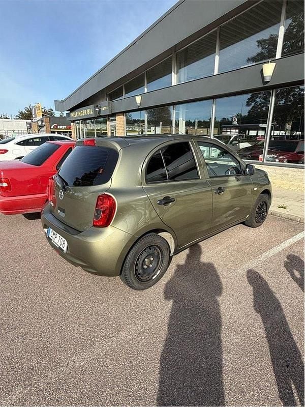 Grå Begagnad 2015 Nissan Micra Halvkombi | 79 000 kr (Bra pris) - Bild 1/3