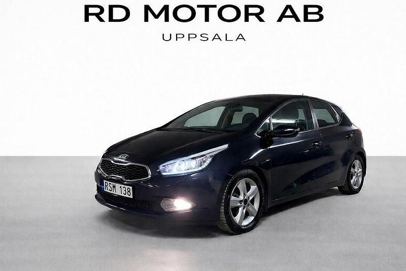 Begagnad Kia Ceed Comfort 110 HK (80 kW) 2013 Svart Halvkombi