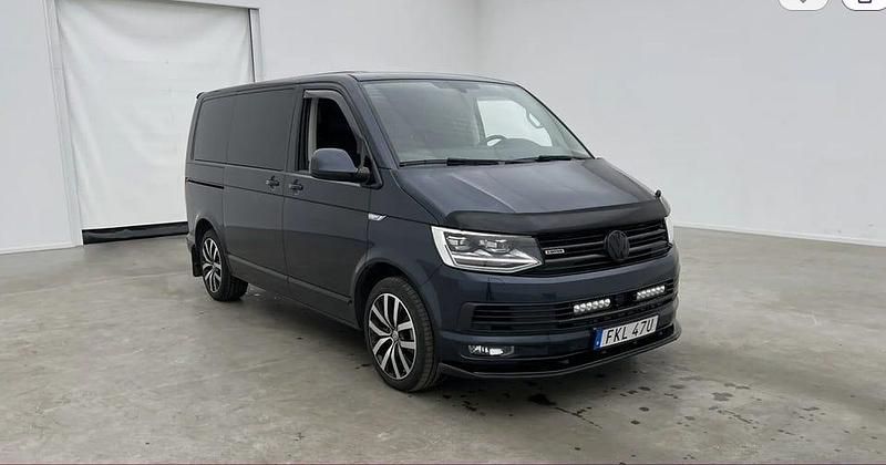 Begagnad 2019 VW Multivan Highline Van | 490 000 kr (Marknadspris) - Bild 1/4