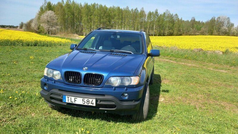 Blå Begagnad 2002 BMW X5 Sport Line SUV | 48 000 kr (Lite dyr) - Bild 1/4