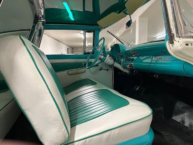 Begagnad Ford Fairlane 213 HK (156 kW) 1956 Flerfärgad Sedan