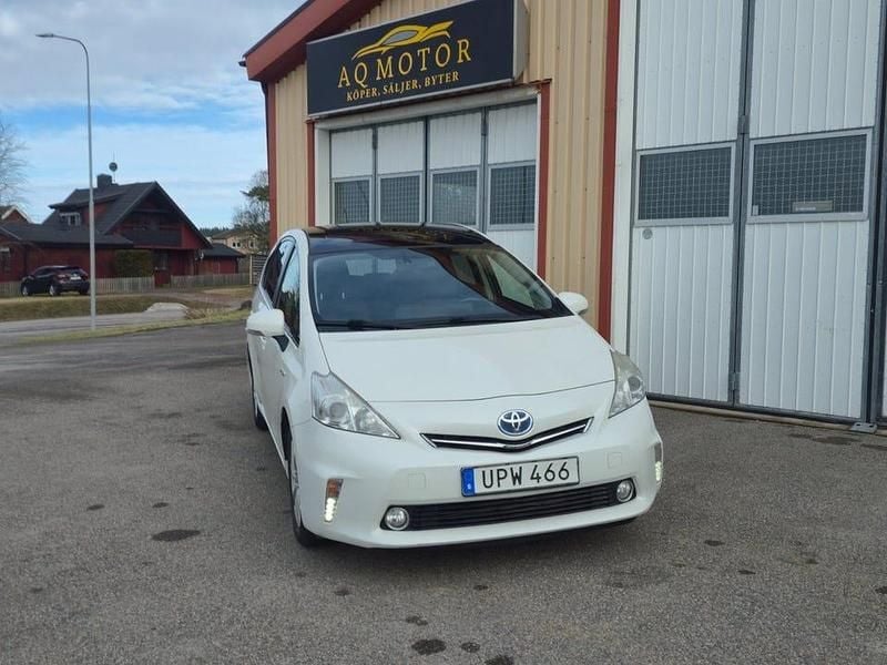 Begagnad Toyota Prius+ 136 HK (100 kW) 2012 Vit Minibuss