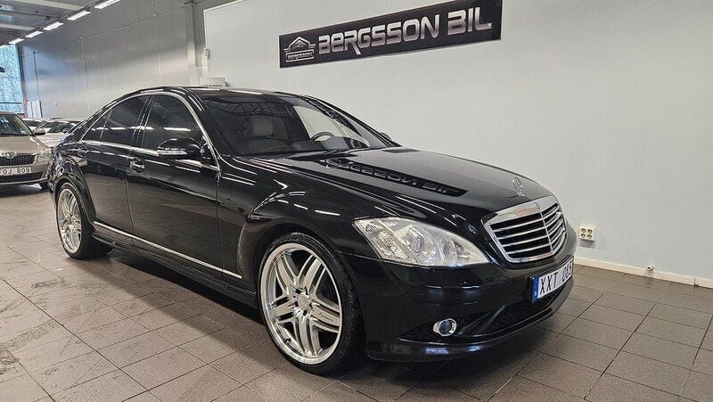 Svart Begagnad 2005 Mercedes S500L AMG Sedan | 159 900 kr - Bild 1/4