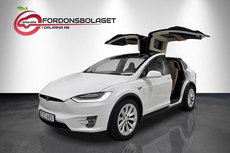 Vit Begagnad 2017 Tesla Model X SUV | 319 900 kr (Marknadspris) - Bild 1/4