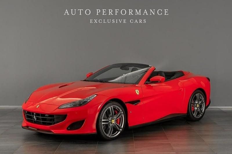 Begagnad Ferrari Portofino 600 HK (441 kW) 2019 Röd Cab