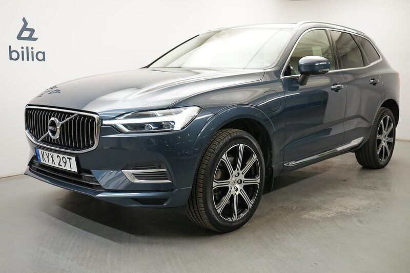 Mörkblå Begagnad 2019 Volvo XC60 Inscription SUV | 369 900 kr (Marknadspris) - Bild 1/3