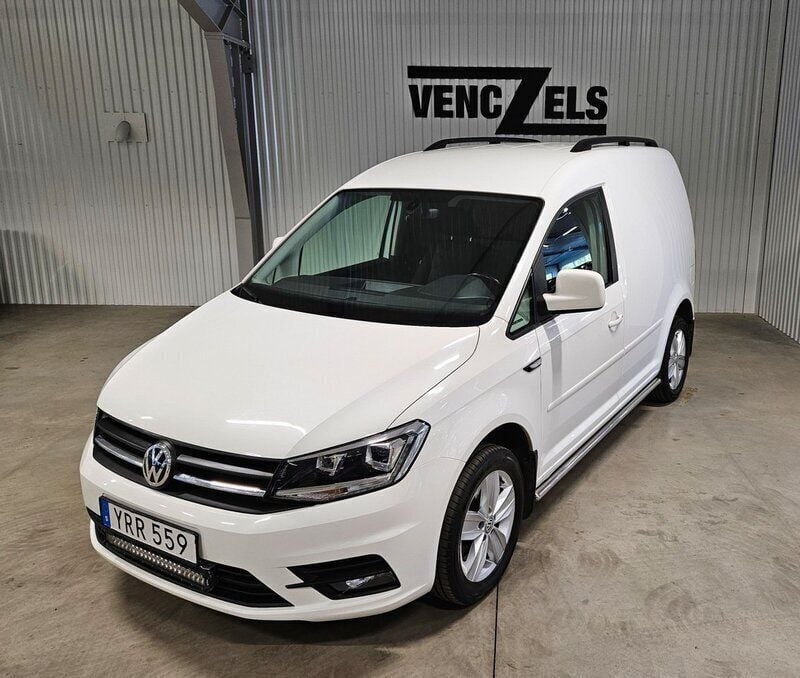 Vit Begagnad 2018 VW Caddy Minibuss | 189 000 kr (Marknadspris) - Bild 1/4