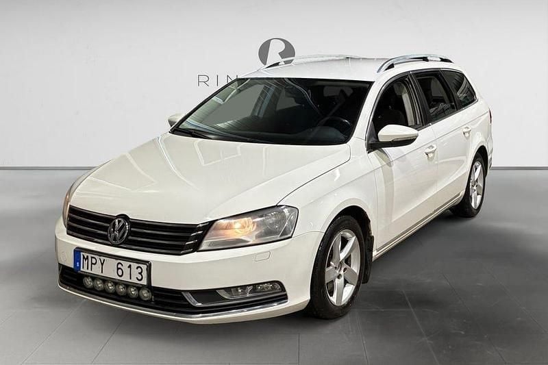 Vit Begagnad 2010 VW Passat Kombi | 29 900 kr (Superpris) - Bild 1/3