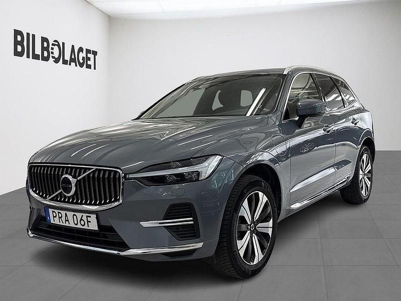 Grå Begagnad 2022 Volvo XC60 Plus SUV | 494 800 kr (Lite dyr) - Bild 1/4