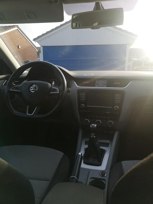 Begagnad Skoda Octavia 110 HK (80 kW) 2016 Kombi