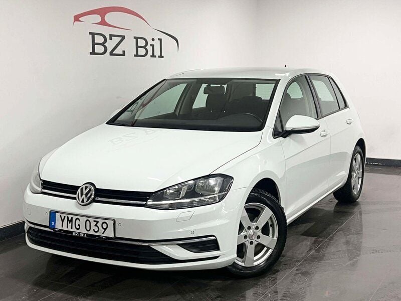 Vit Begagnad 2017 VW Golf VII Halvkombi | 104 900 kr (Bra pris) - Bild 1/4
