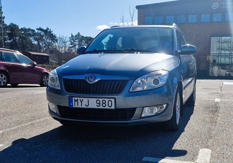 Silver Begagnad 2013 Skoda Fabia Elegance Kombi | 48 500 kr (Marknadspris) - Bild 1/4